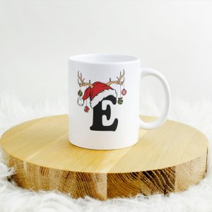 Cană cu initiala "E"